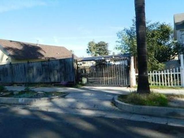 N Orange Ave