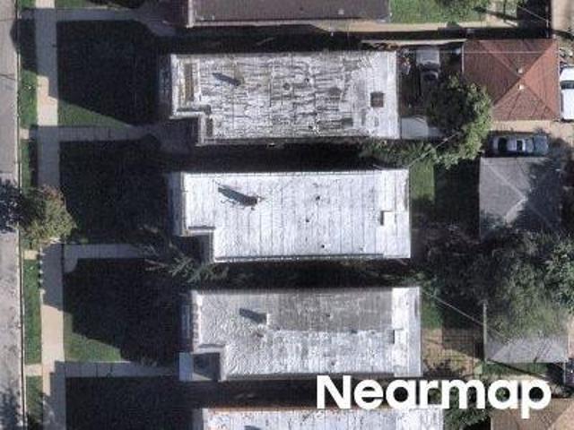 N Austin Ave