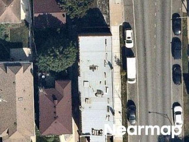 N Austin Ave Apt 2s