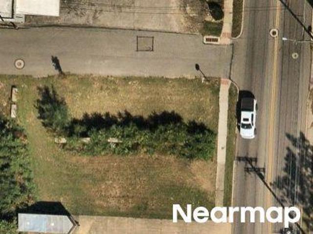 N Adams St