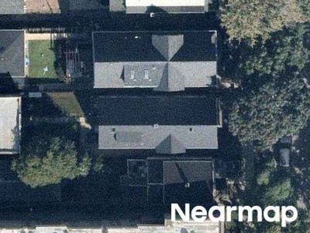 N Albany Ave