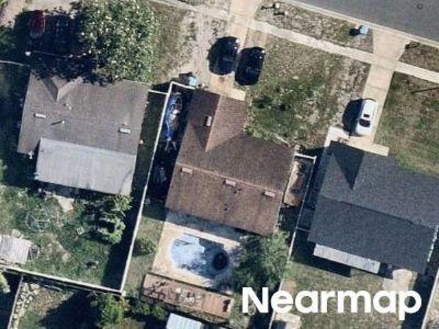 N Alderwood St