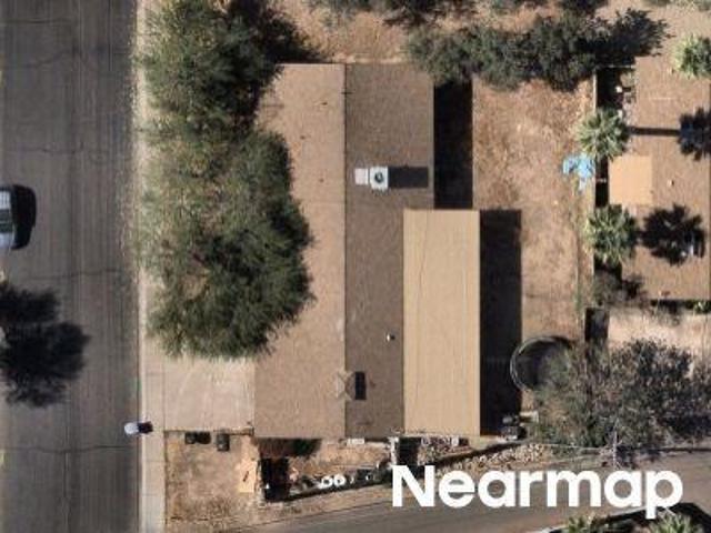 N Apache Dr