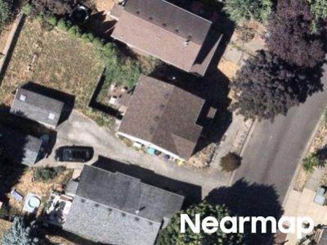 N Barr Ave