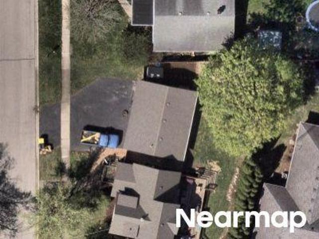 N Brown St