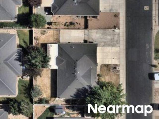 N Cypress Ln