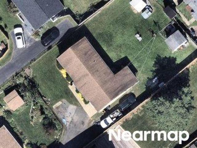 N Cameron St