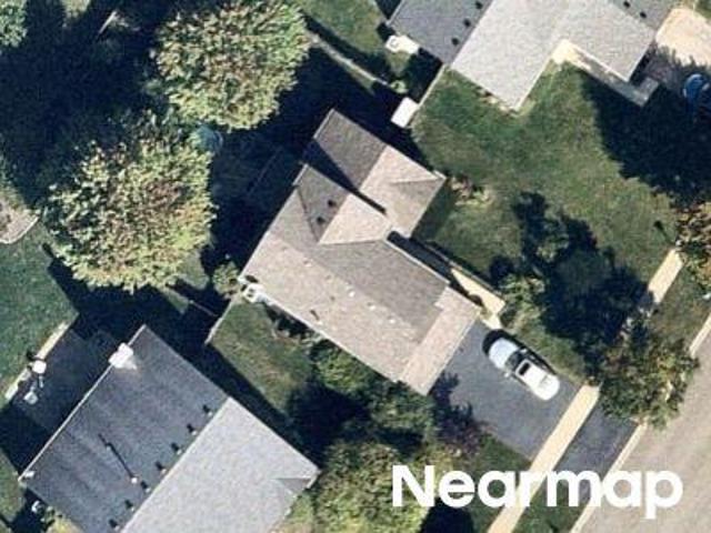 N Canterbury Ln