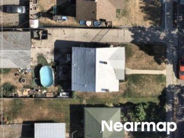 N Cedar St