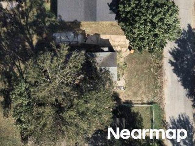 N Cedar St