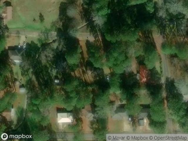 N Circle Dr