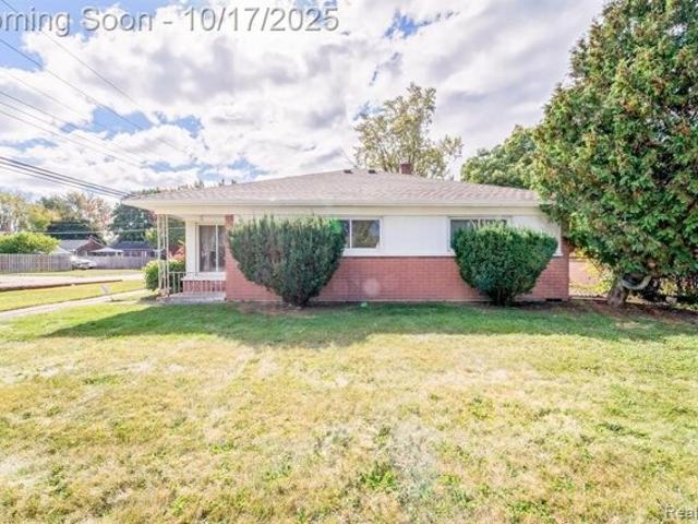 N Clements Cir, Livonia, Home For Sale