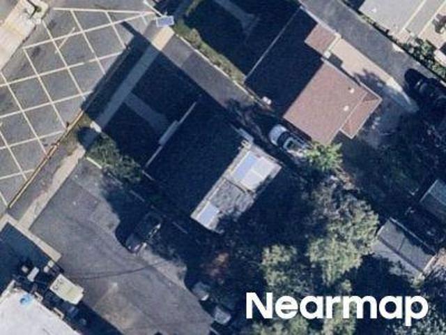N Clinton St
