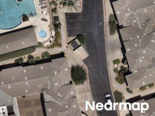 N Clubgate Dr
