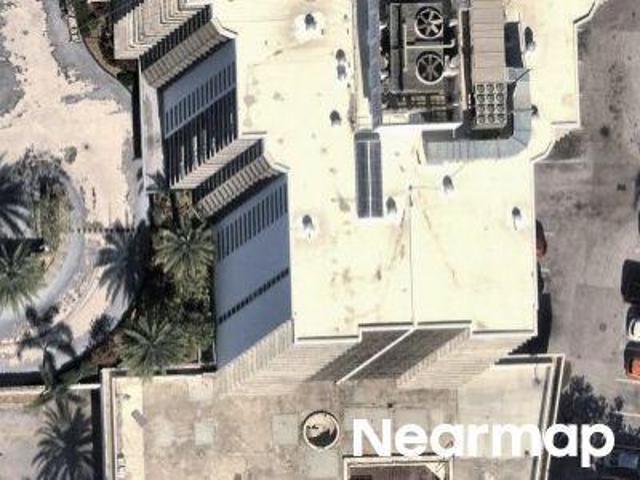 N Country Club Dr