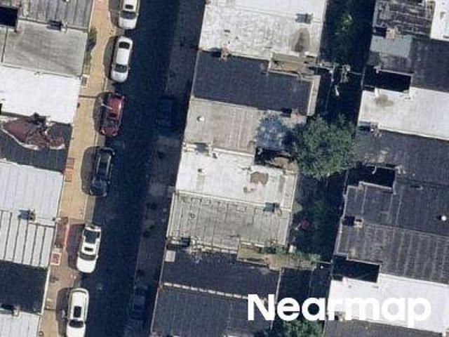 N Darien St
