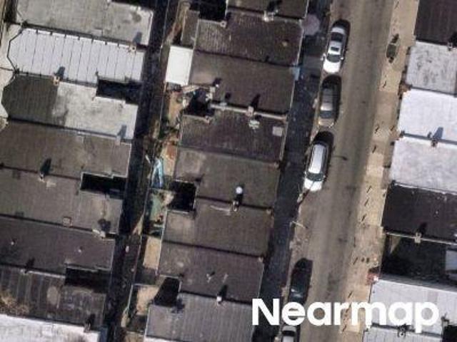 N Darien St