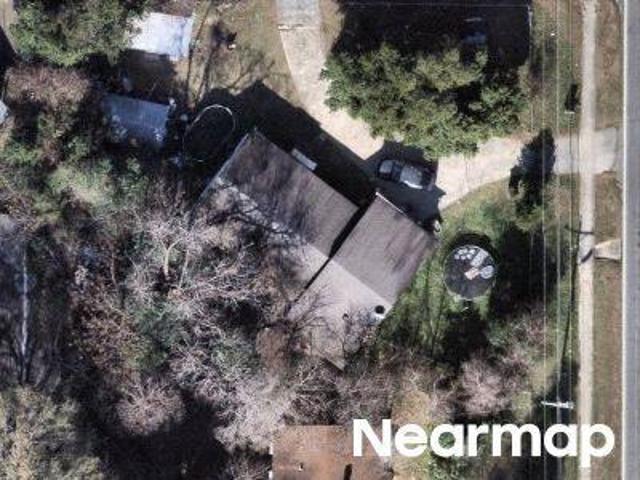 N Davis Dr