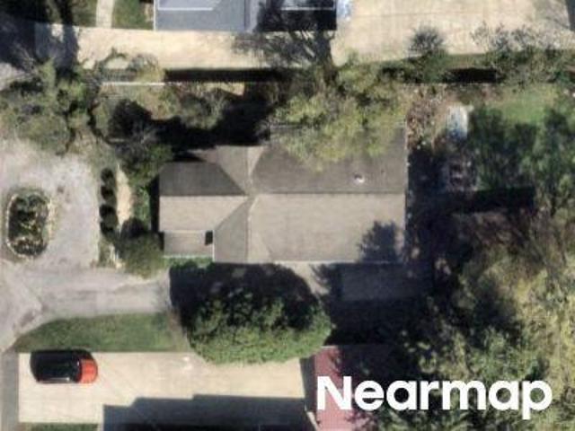 N Davis St