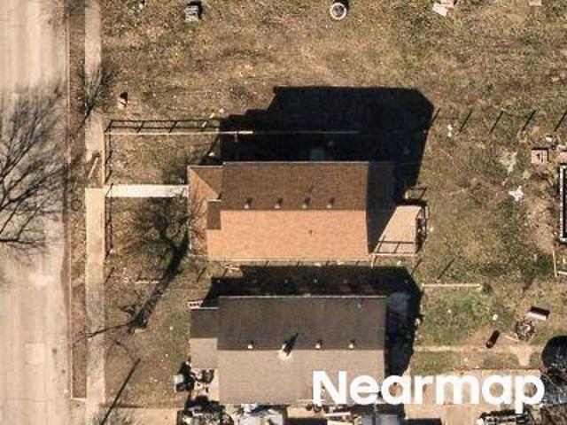 N Dearborn St