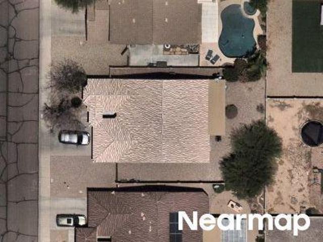 N Desert Willow St