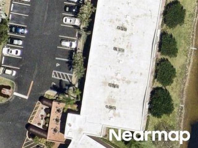 N Devon Dr