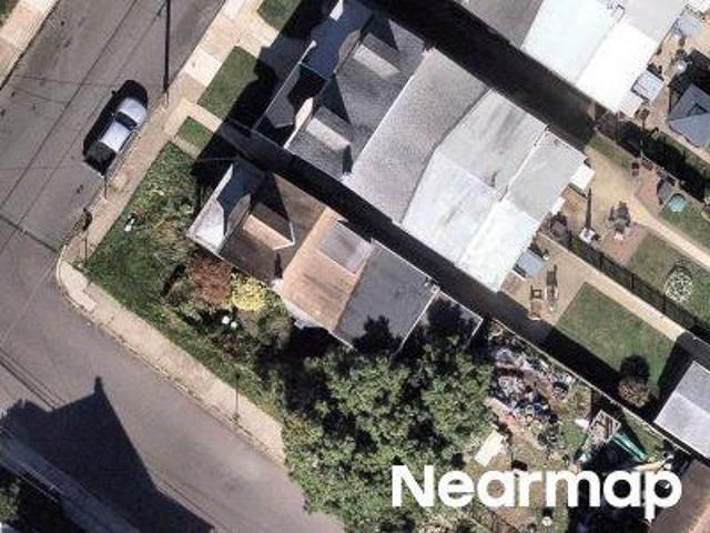 N Evans St