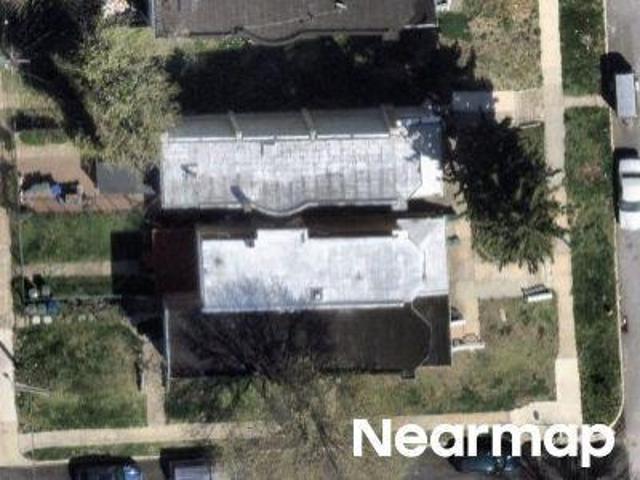 N Ellamont St