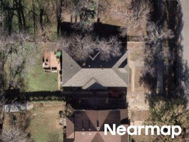 N Ellison Ave