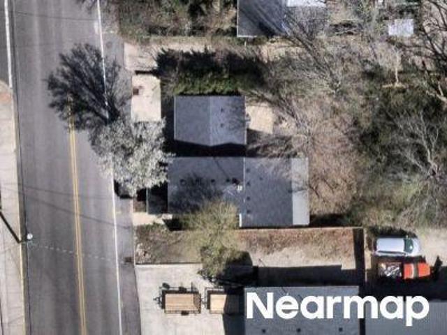 N Elm St
