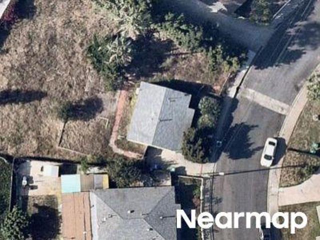 N Elman St