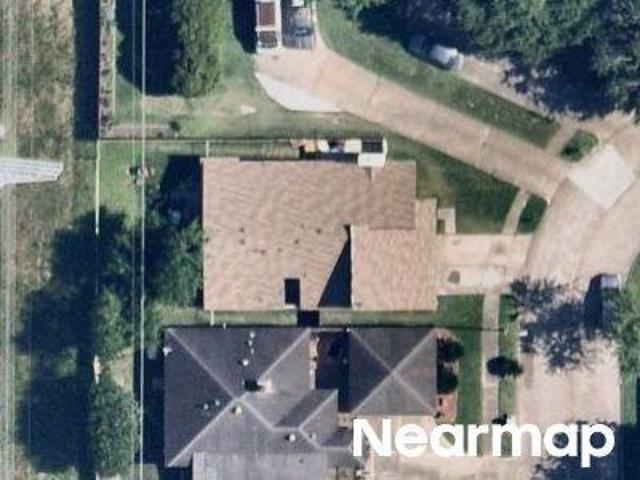N Fairhollow Ln