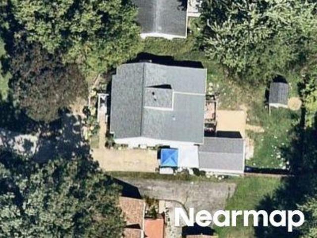 N Freedom St