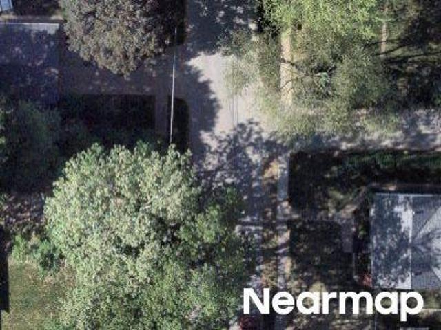 N Gaines St