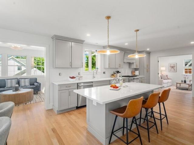 N Gateway, Winchester, Home For Sale