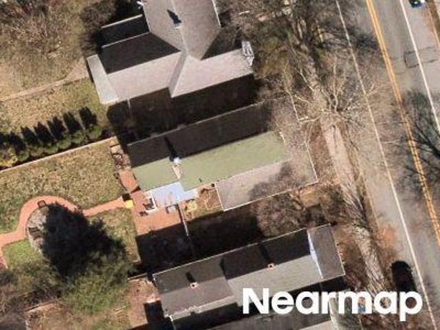 N Governors Ave
