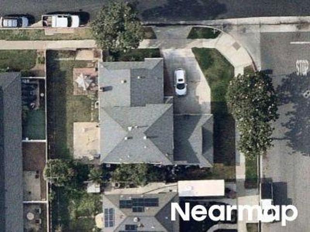 N Grand St