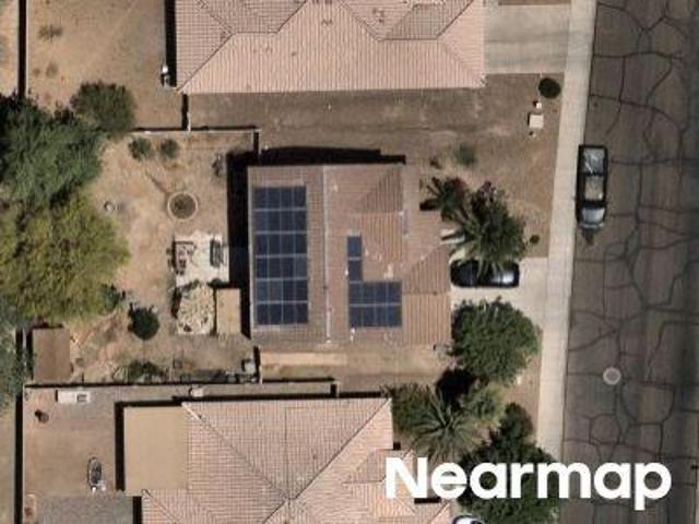 N Greenway Ln