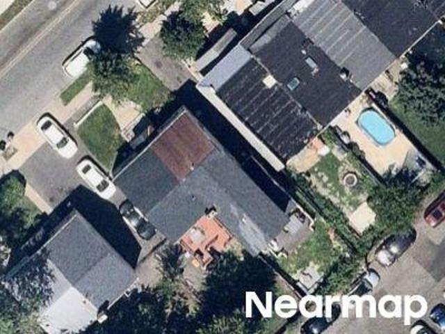 N Grove St