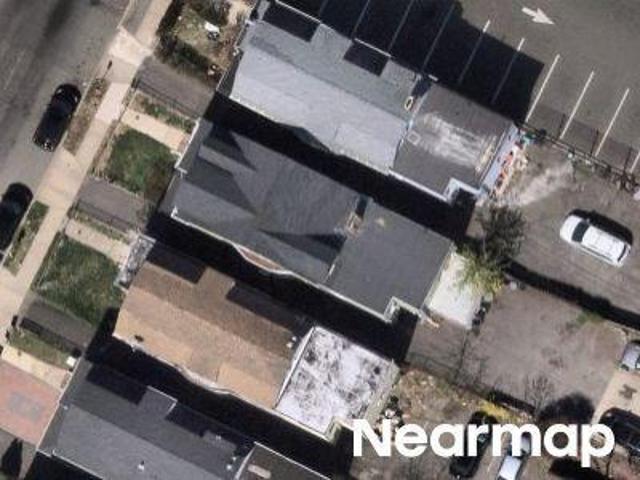 N Grove St