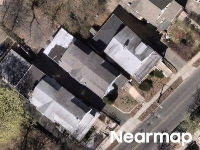 N Grove St