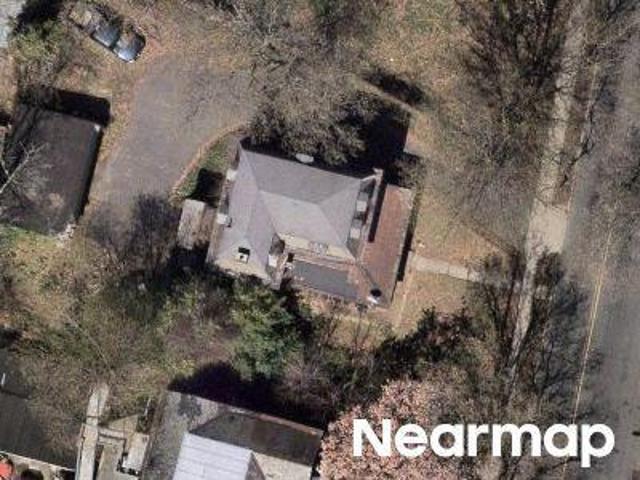 N Grove St