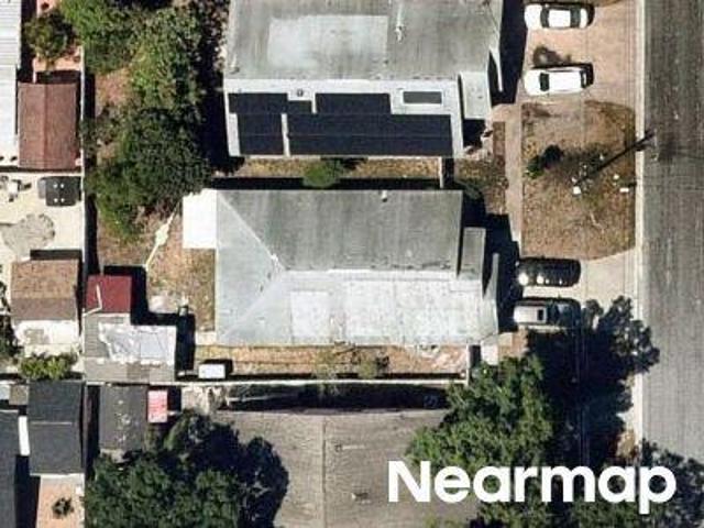 N Hubert Ave