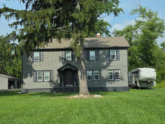N Hyland Ave