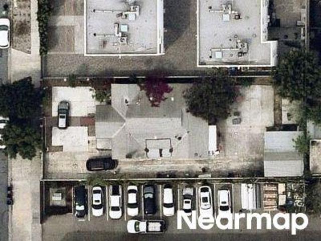N Heliotrope Dr