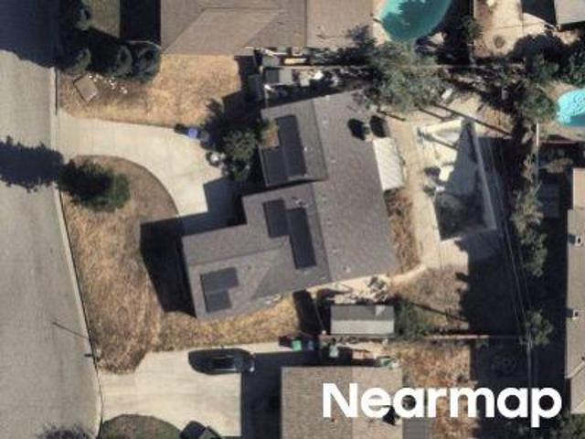 N Henton Ave