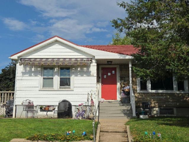 N Hickory St