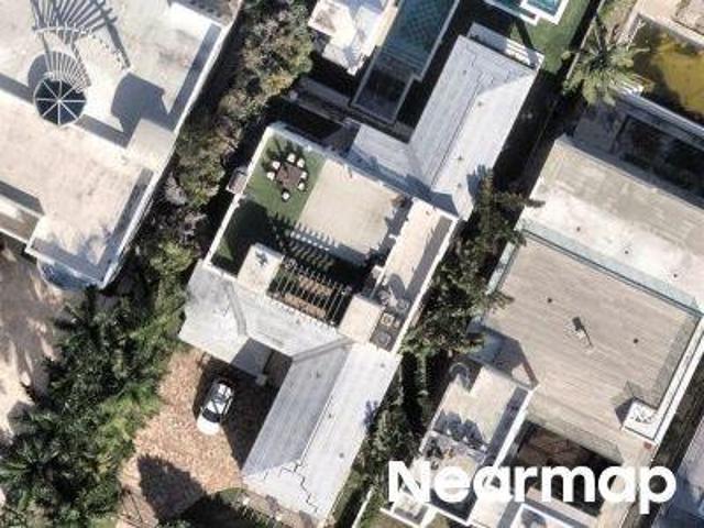 N Hibiscus Dr