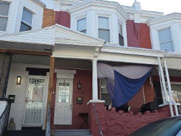 N Hobart St