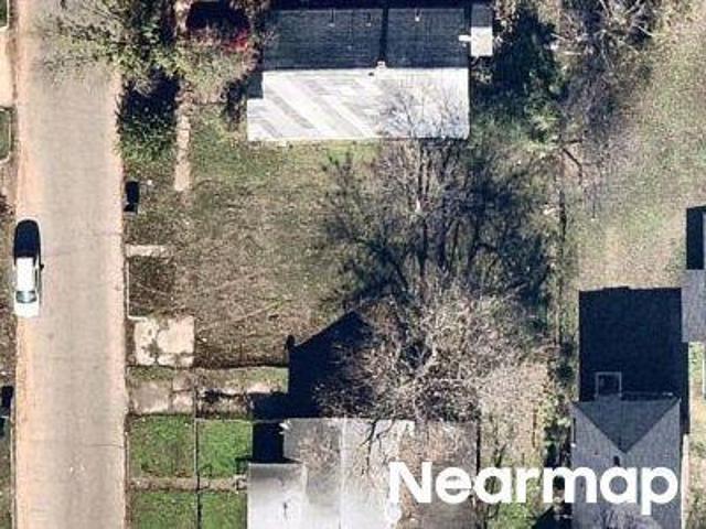N Hobson Ave
